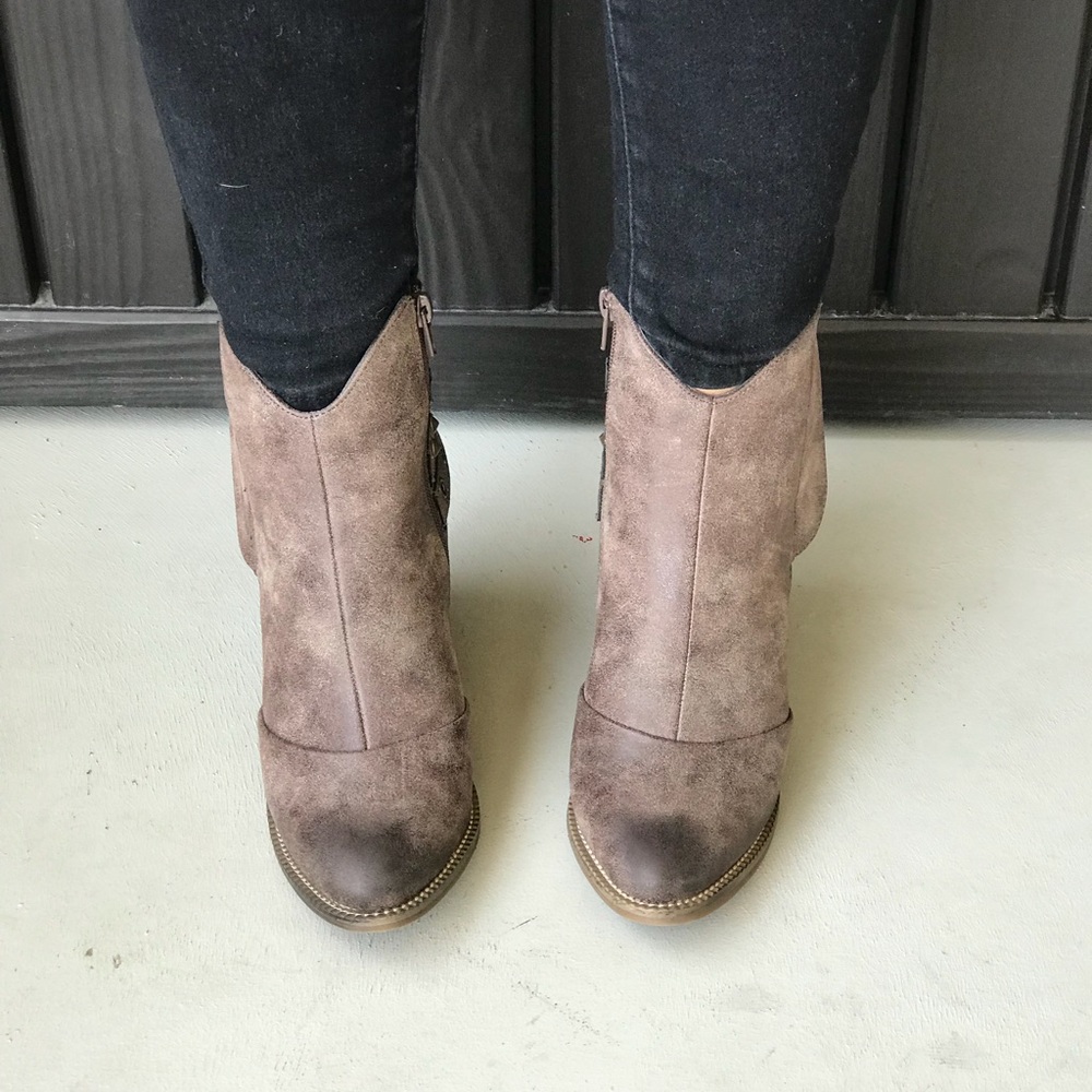 Metal Grommet Studs Wrap Around Ankle Boots - Picture 5 of 8